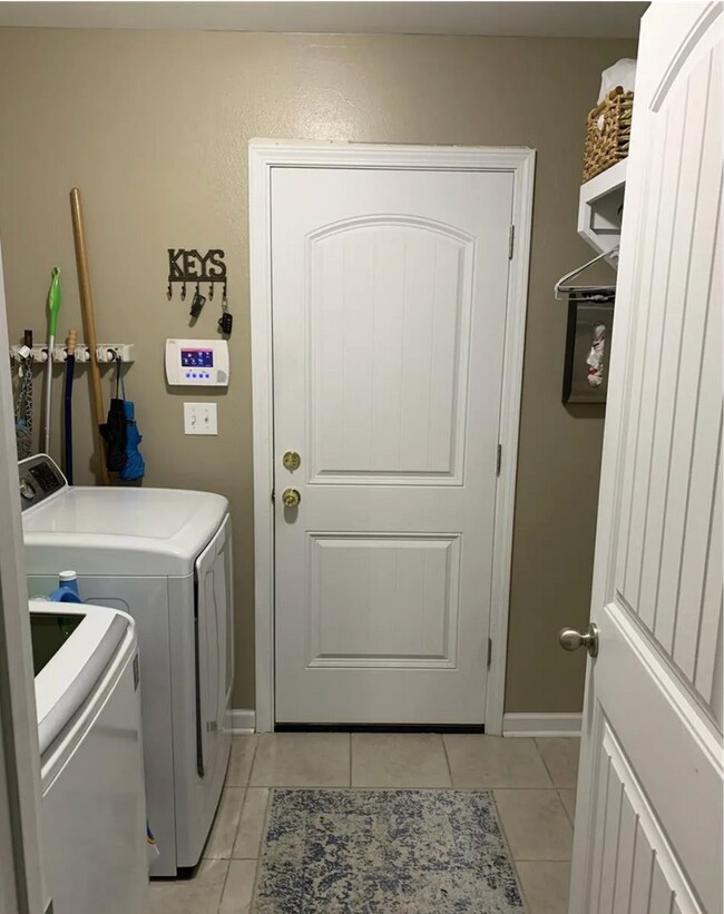 Foto del edificio - Luxurious 3 bedroom 2 bath home in the Heart of Baton Rouge!