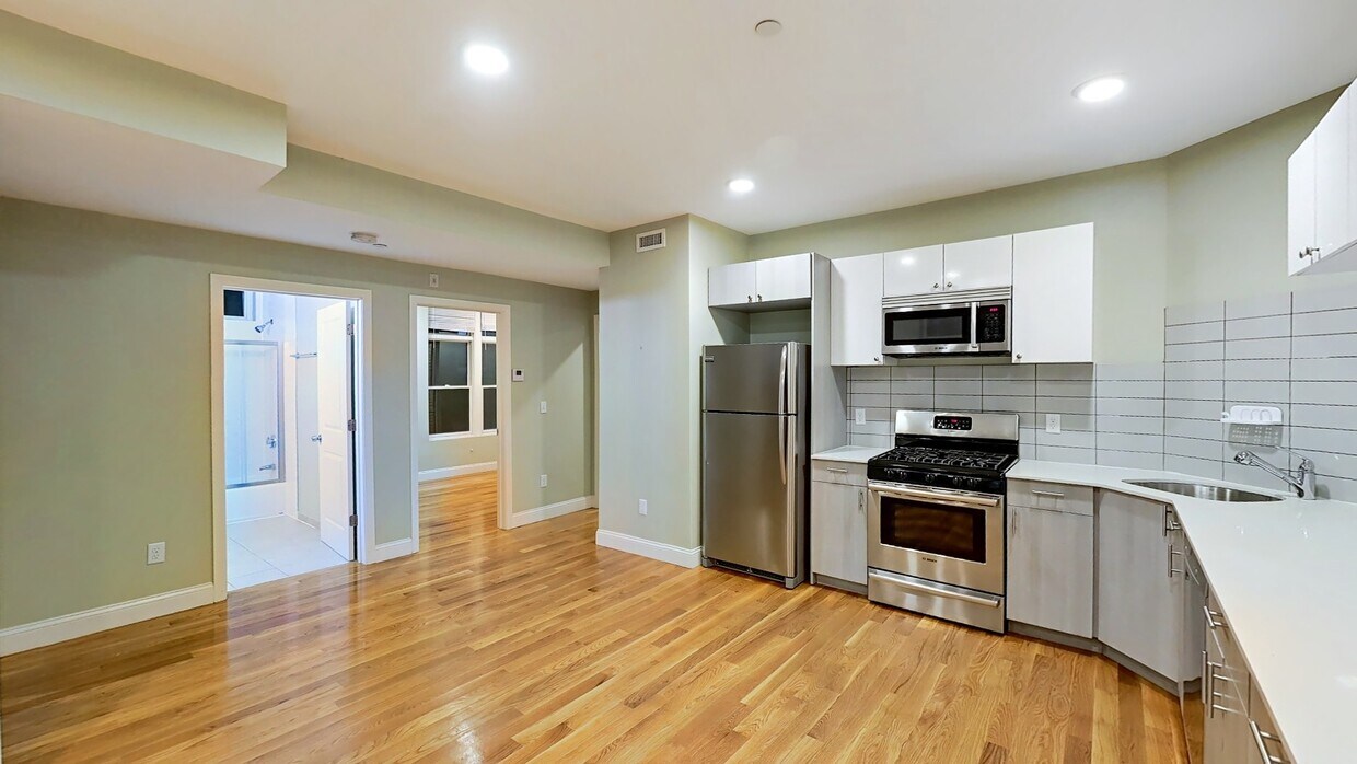 Primary Photo - 298 Dudley St