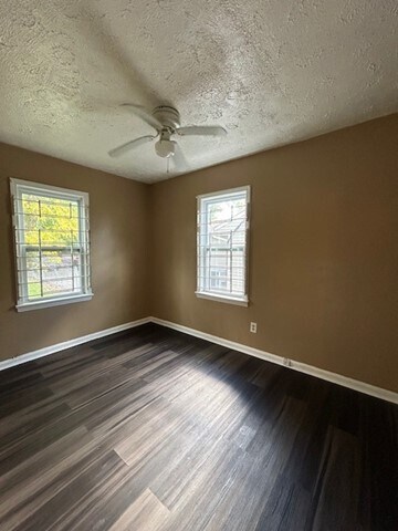 Foto del edificio - 4337 E 141st St