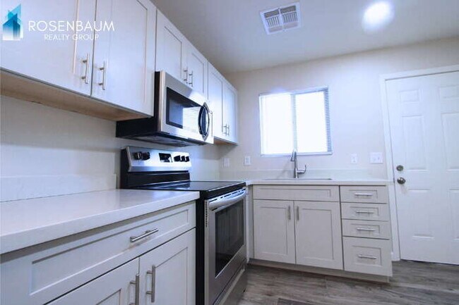 Foto del edificio - 6434 E Alder Ave