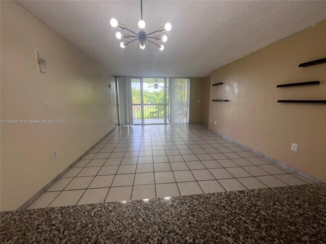 Foto del edificio - 10855 SW 112th Ave