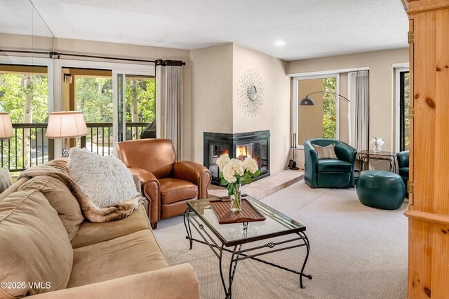 Building Photo - 1650 Fallridge Road Unit 304