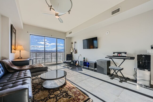 Foto del edificio - MOVE IN SPECIAL! $500.00 OFF 1ST MONTHS RE...
