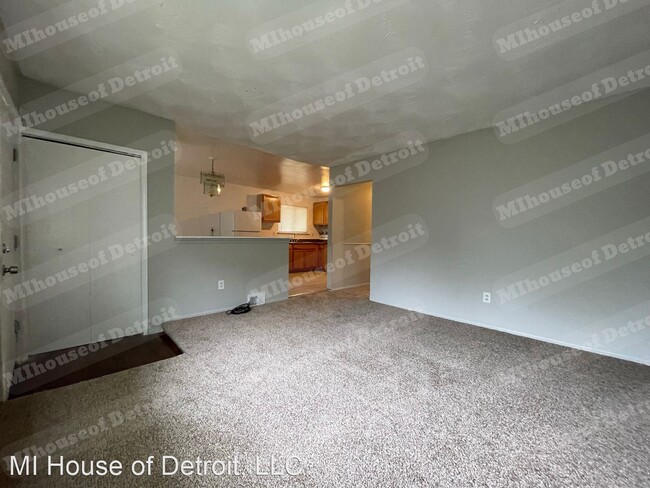 Building Photo - 3 br, 1 bath House - 18090 Biltmore