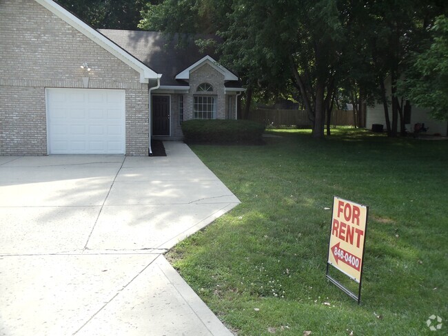 Building Photo - 10755 Ruckle St
