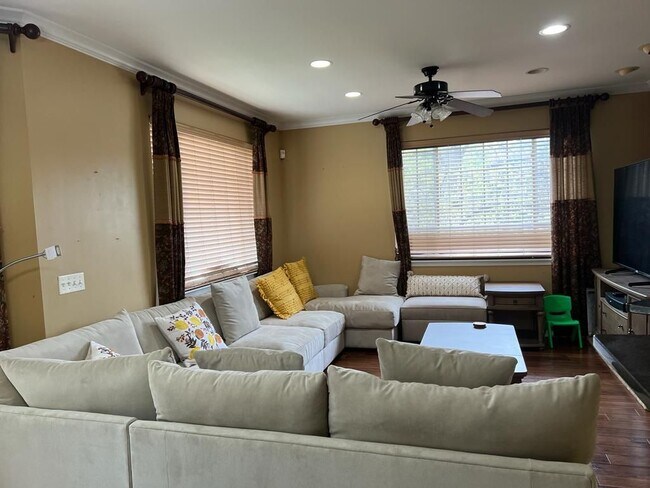 Building Photo - 1258 Townes Cir