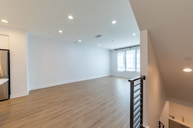 Foto del edificio - 10736 Bloomfield St