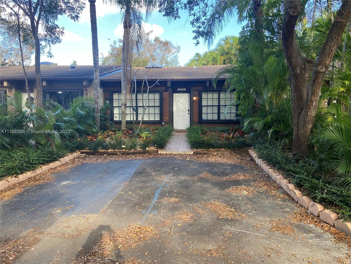 Primary Photo - 13505 SW 101st Ln