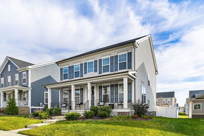 Foto del edificio - BEAUTIFUL HOME IN EMBREY MILL - STAFFORD
