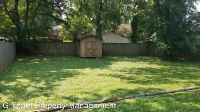 Building Photo - 3 br, 1.5 bath House - 4900 Saundersville Rd.