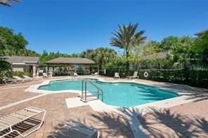 Foto del edificio - 1088 Crestwood Commons Ave