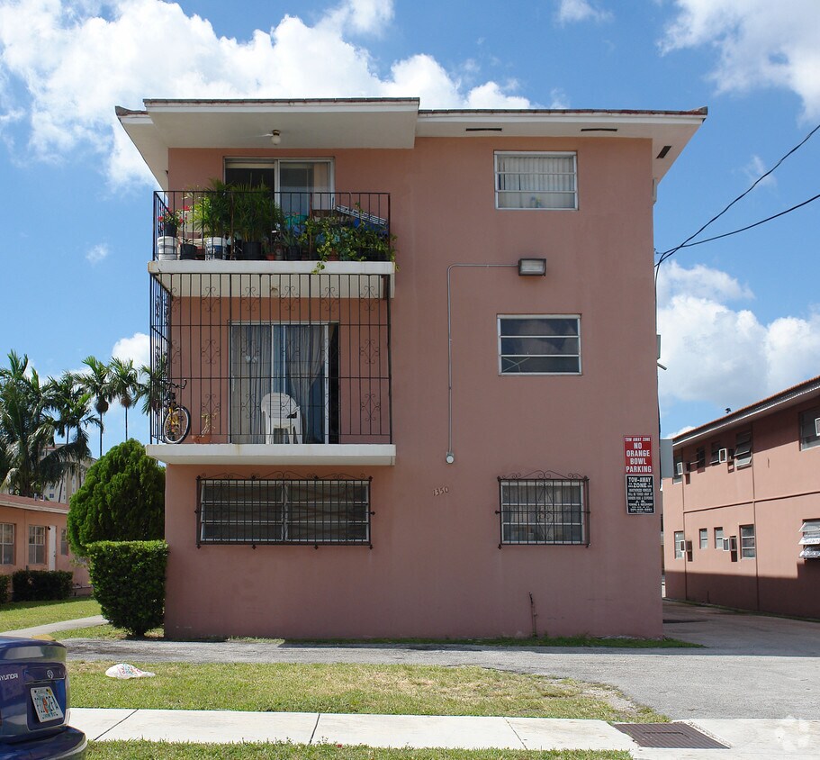 Foto principal - 1350 NW 5th St