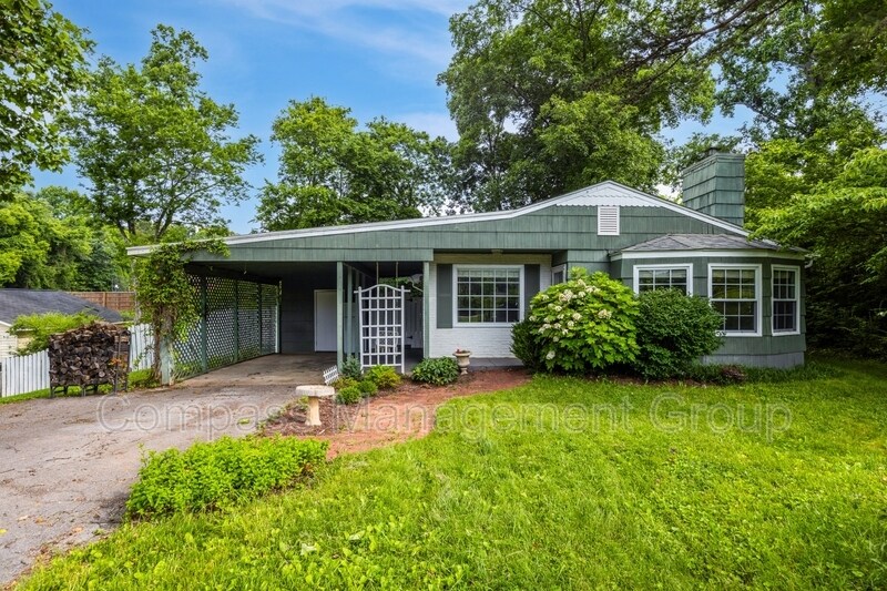 Foto principal - 1125 Timbergrove Dr
