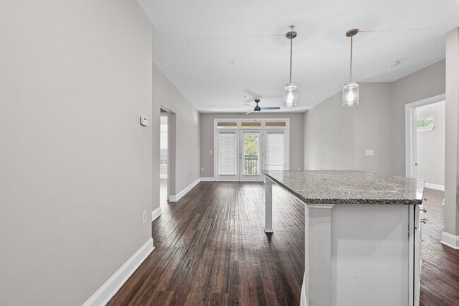 Photo - 840 United Ave SE Apartment