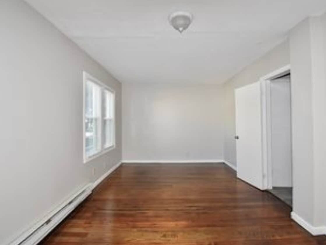 Building Photo - 30 Sachem St