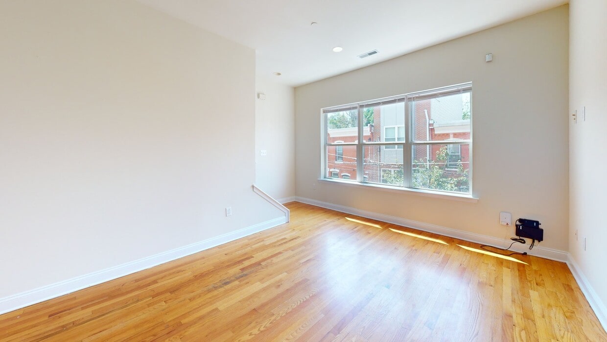 Photo - 1705 Arlington St Apartment