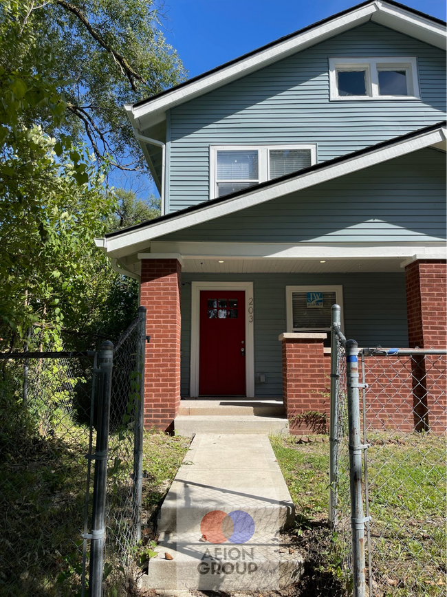 Building Photo - 203 Jefferson Ave