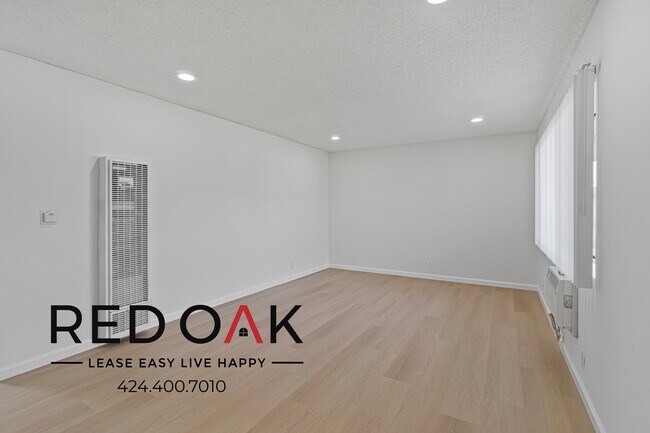 Foto del edificio - Stunning Two Bedroom Featuring Expansive C...