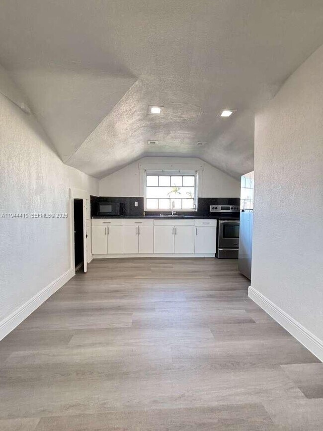 Building Photo - 1968 NW 24th Ave