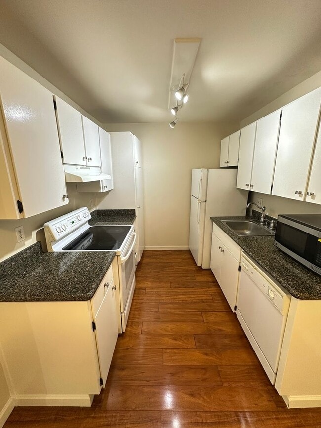 Building Photo - 1 Bed 1 Bath Condo In Walnut Creek