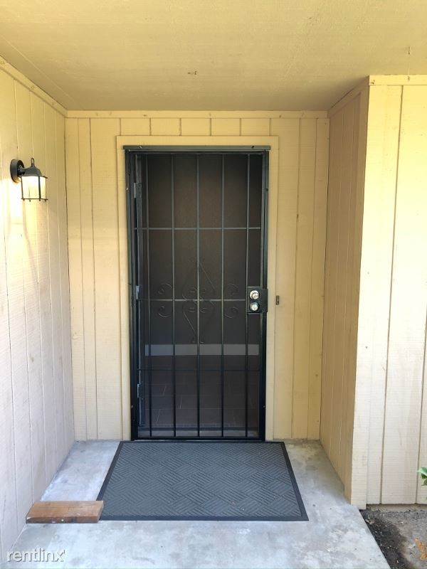 Building Photo - 3 br, 2 bath Condo - 1805 W Santa Ana Ave