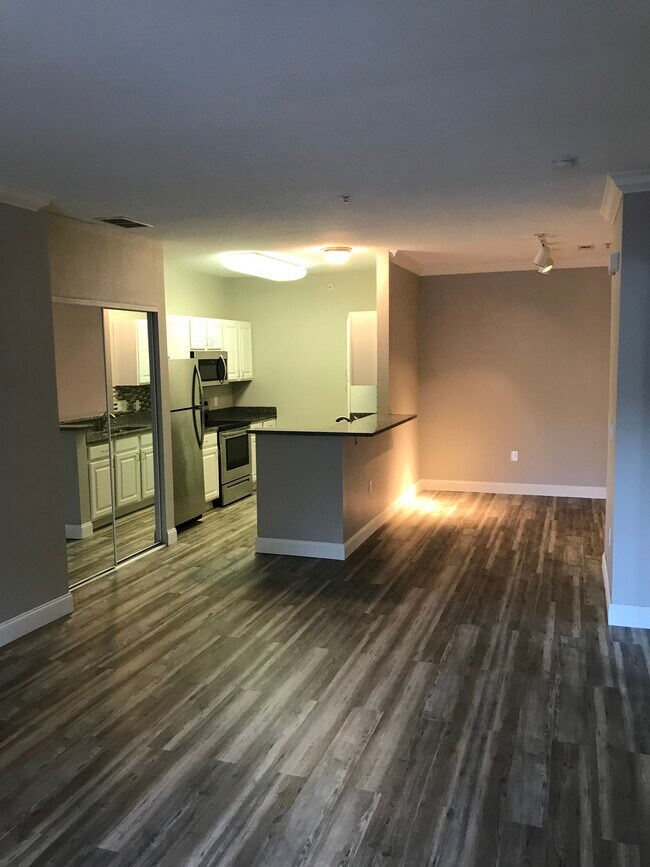 Dining and kitchen - 2718 Northview Rd