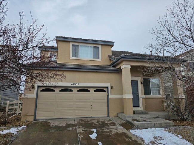 Building Photo - Charming House - Backs To Open Space - Ava...