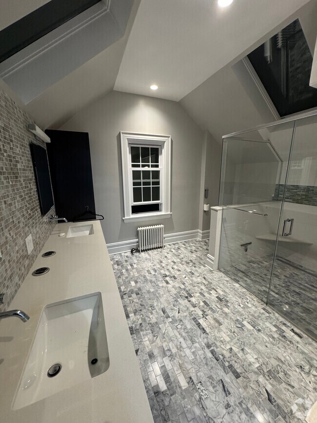 Chester Hill Park Apartments for Rent with a Living Room Mount Vernon