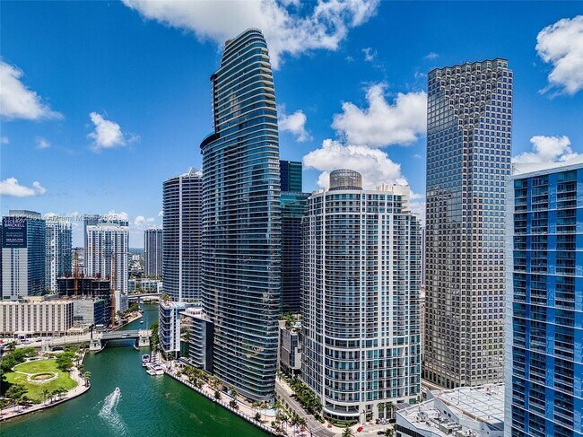Foto del edificio - 300 Biscayne Blvd Way
