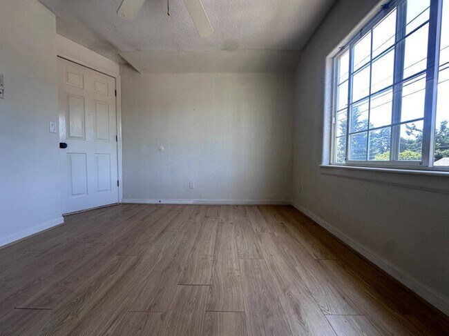Foto del edificio - 3100 SE 122nd Ave