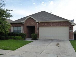 Building Photo - 2109 Sun Creek Dr