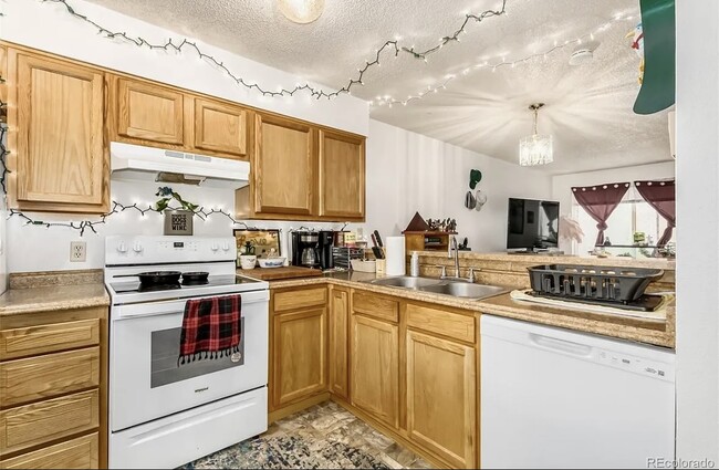 Building Photo - 1705 Heatheridge Rd