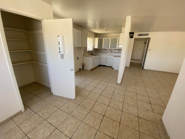 Foto del edificio - 3 Bed 2 Bath Home Available Today