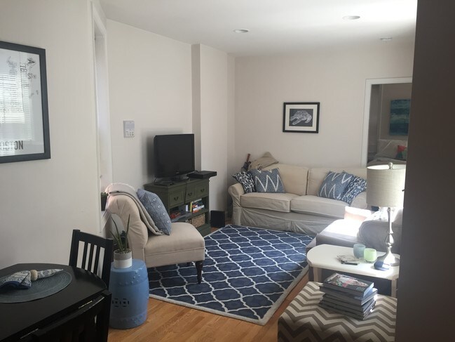 Foto del edificio - 13 Snow Hill St