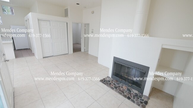 Building Photo - Beautiful 2Bdr/1Bth apartment in San Marcos