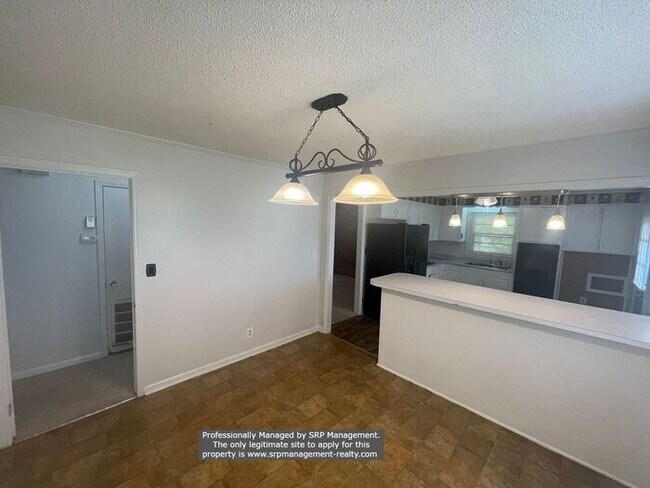 Building Photo - Charming Brick 3 Bedroom, 1 1/2 bath Home ...