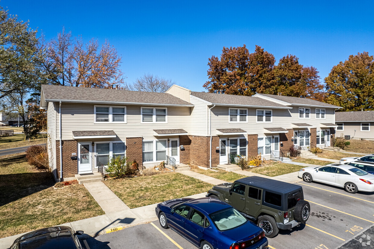 Building Photo - Loma Vista West Townhouses