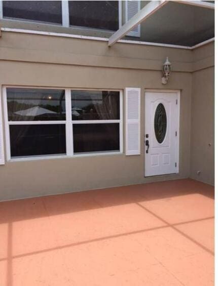 Primary Photo - 2813 SW Lakemont Pl