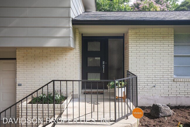 Building Photo - 3 br, 2 bath House - 2918 Sir Phillip