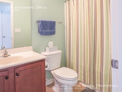 Building Photo - 156 Avonshire Dr