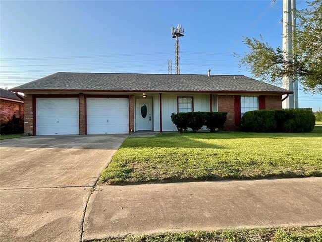 Building Photo - 4243 Bermuda Dr