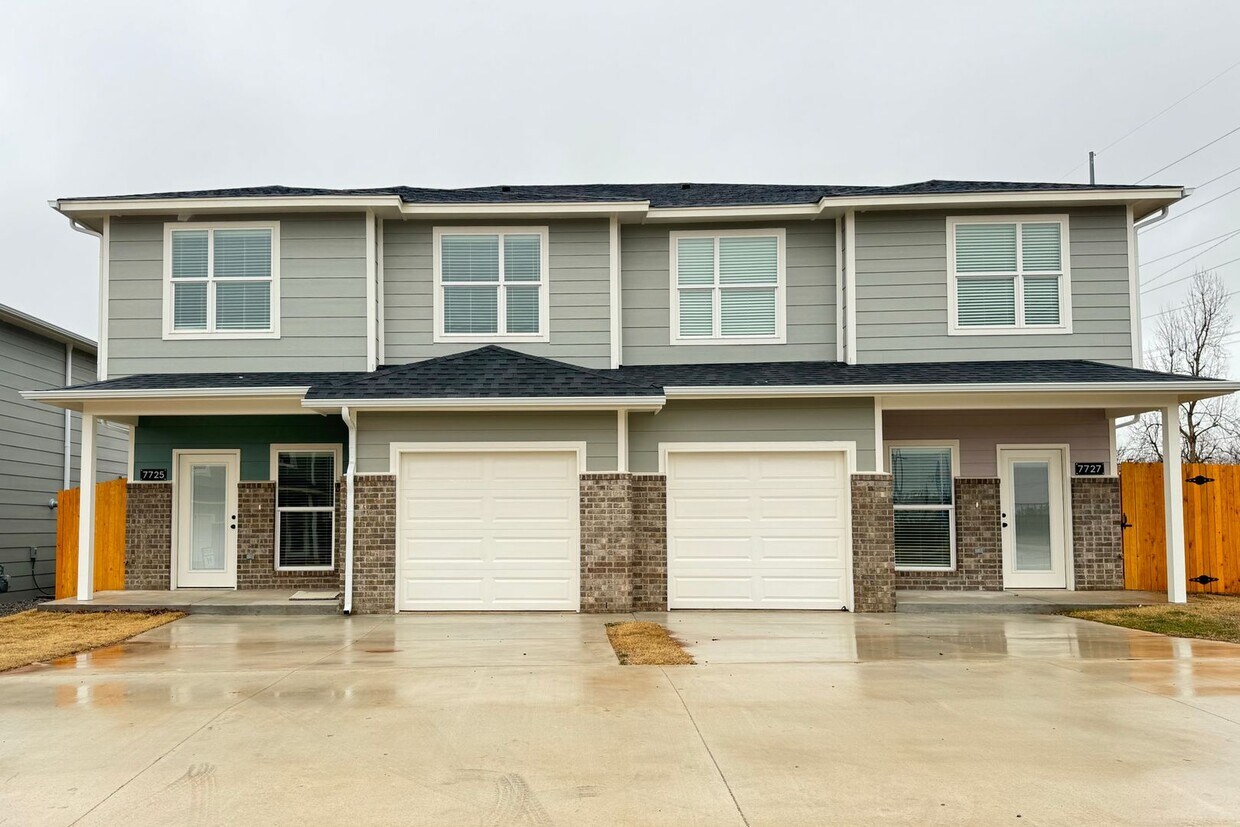 Primary Photo - New Townhome Community at the Villas of Pe...