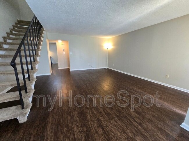 Building Photo - 4828 Huron Dr