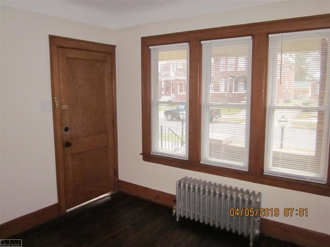 Foto del edificio - 1088 Beaconsfield Ave