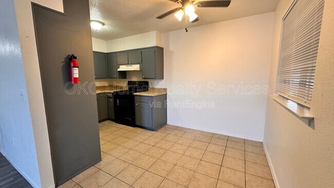 Foto del edificio - 703 NE 26th St