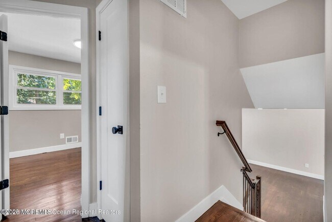 Foto del edificio - 1016 Woodlane Rd