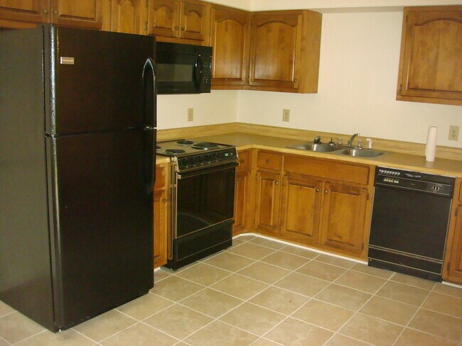 Foto del edificio - Great location to commute to Auburn or Ope...