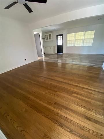 Foto del edificio - 7911 Komalty Dr