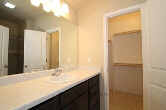 Building Photo - 4200 Ivory Ln