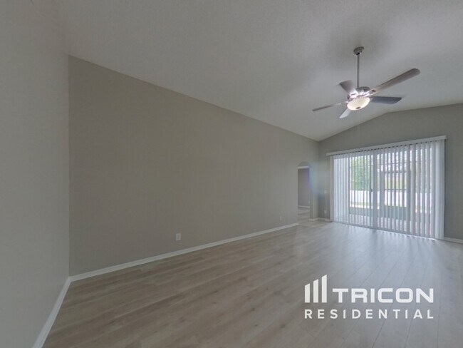 Building Photo - 9444 Azalea Ridge Way